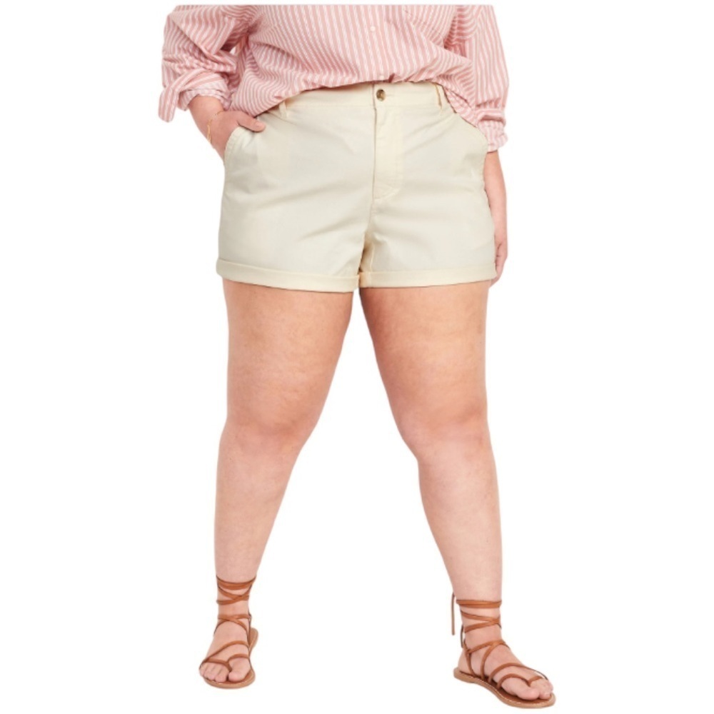 New with tags High-Waisted OGC Pull-On Chino Shorts Size: 3X